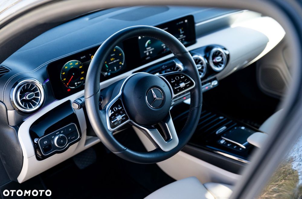 Mercedes-Benz CLA - 22