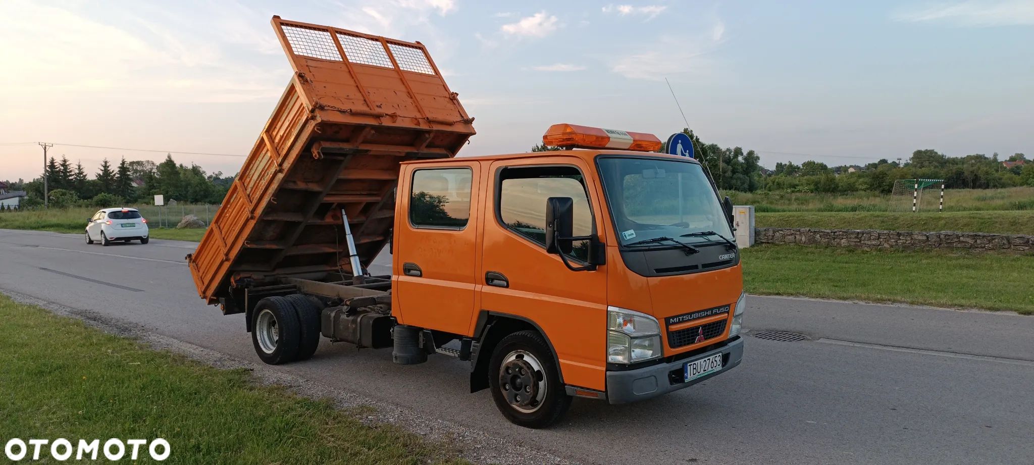 Mitsubishi Canter - 1