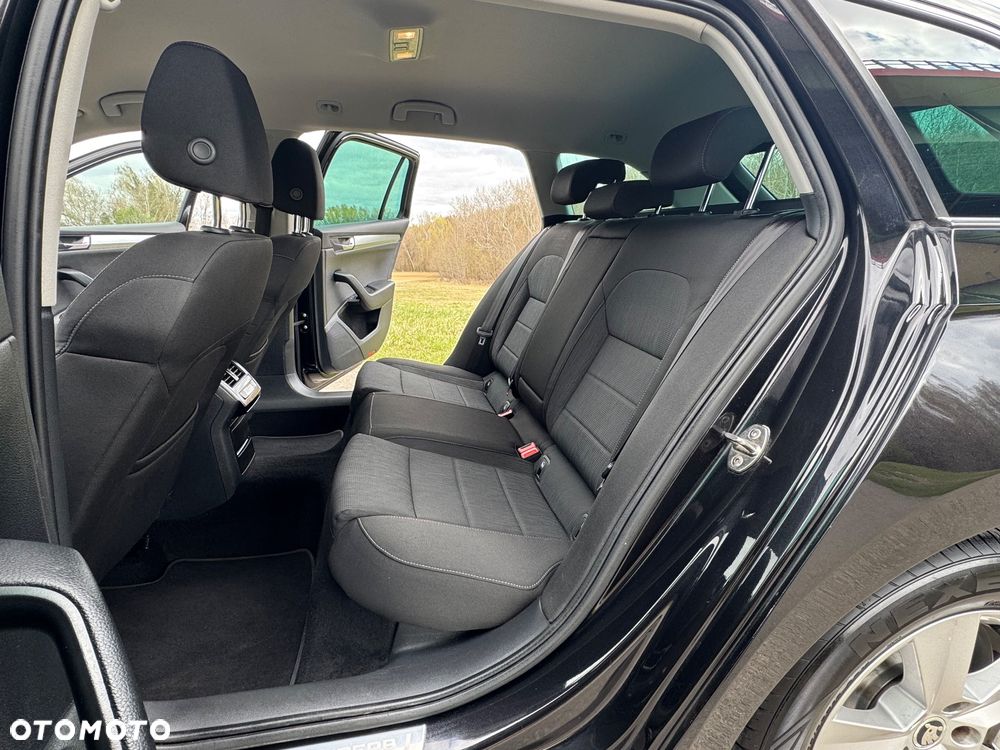 Skoda Superb 2.0 TDI Ambition - 31