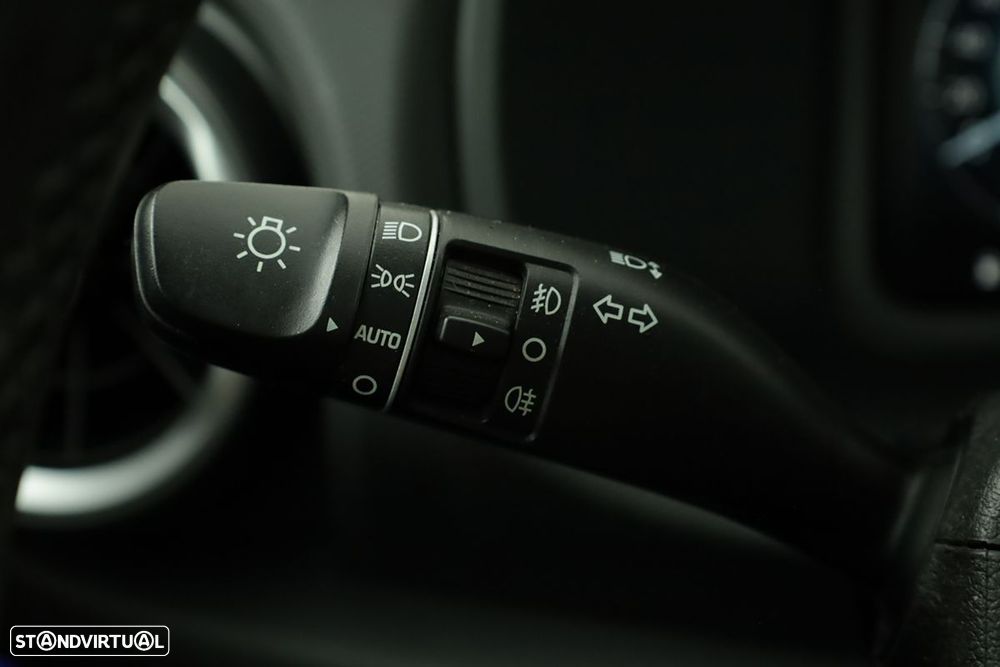 Hyundai Kauai 1.6 GDi HEV Premium - 17