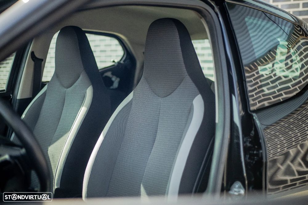 Toyota Aygo x-shift x-play Team Deutschland - 10