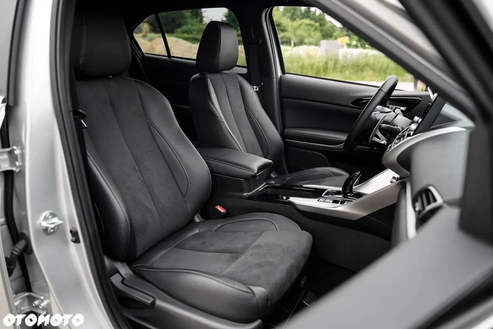 Mitsubishi Eclipse Cross Plug-In Hybrid 4WD Top - 25