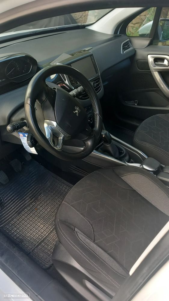 Peugeot 2008 1.6 BlueHDi Active - 3