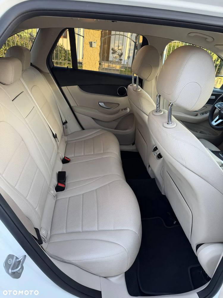 Mercedes-Benz GLC 200 d 4-Matic - 24