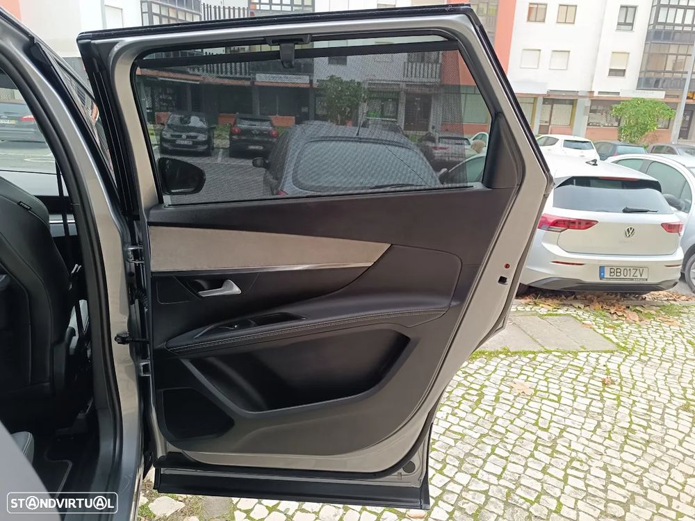 Peugeot 5008 PureTech 130 EAT8 Stop & Start GT - 34