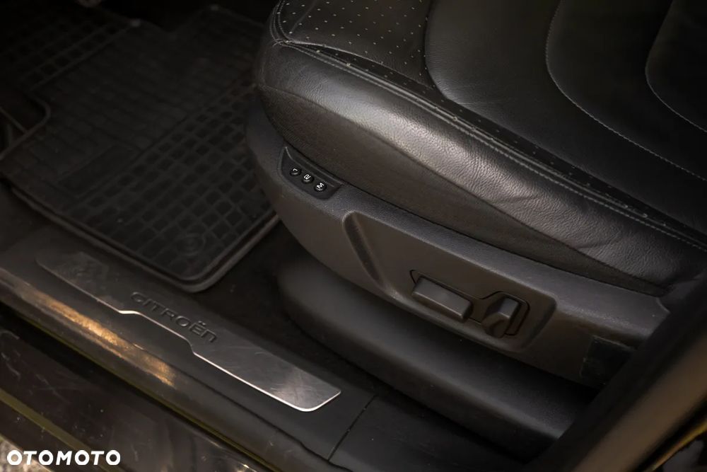 Citroën C4 Picasso BlueHDi 150 EAT6 Exclusive - 28