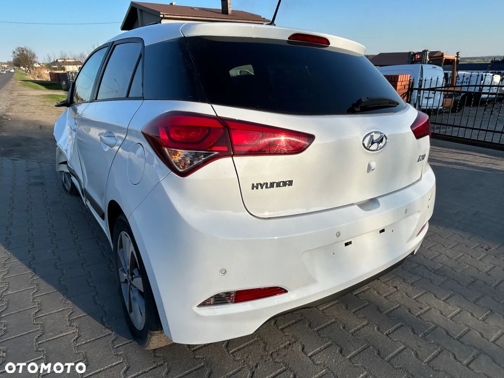 Hyundai i20 - 16