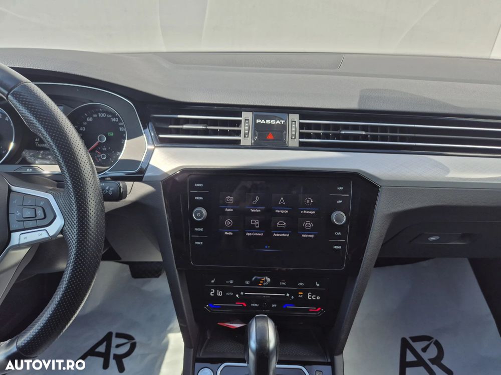 Volkswagen Passat - 20