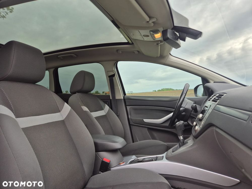 Ford Kuga 2.0 TDCi 4WD Titanium - 4