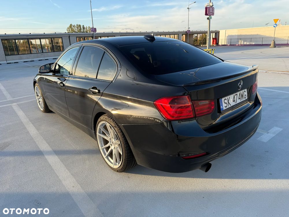BMW Seria 3 - 12