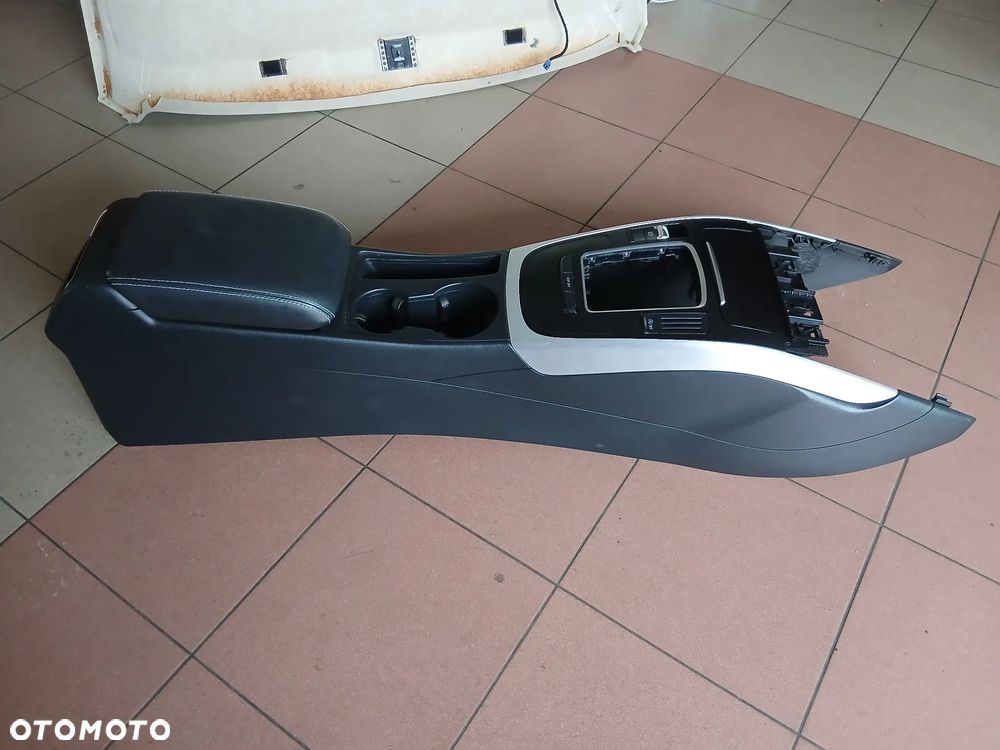 Audi A5 Tunel Środkowy z Podłokietnkiem Skóra - 1