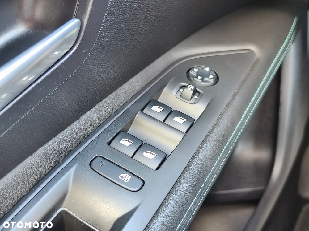 Peugeot 3008 BlueHDi 130 Stop & Start EAT8 Active Business-Paket - 27