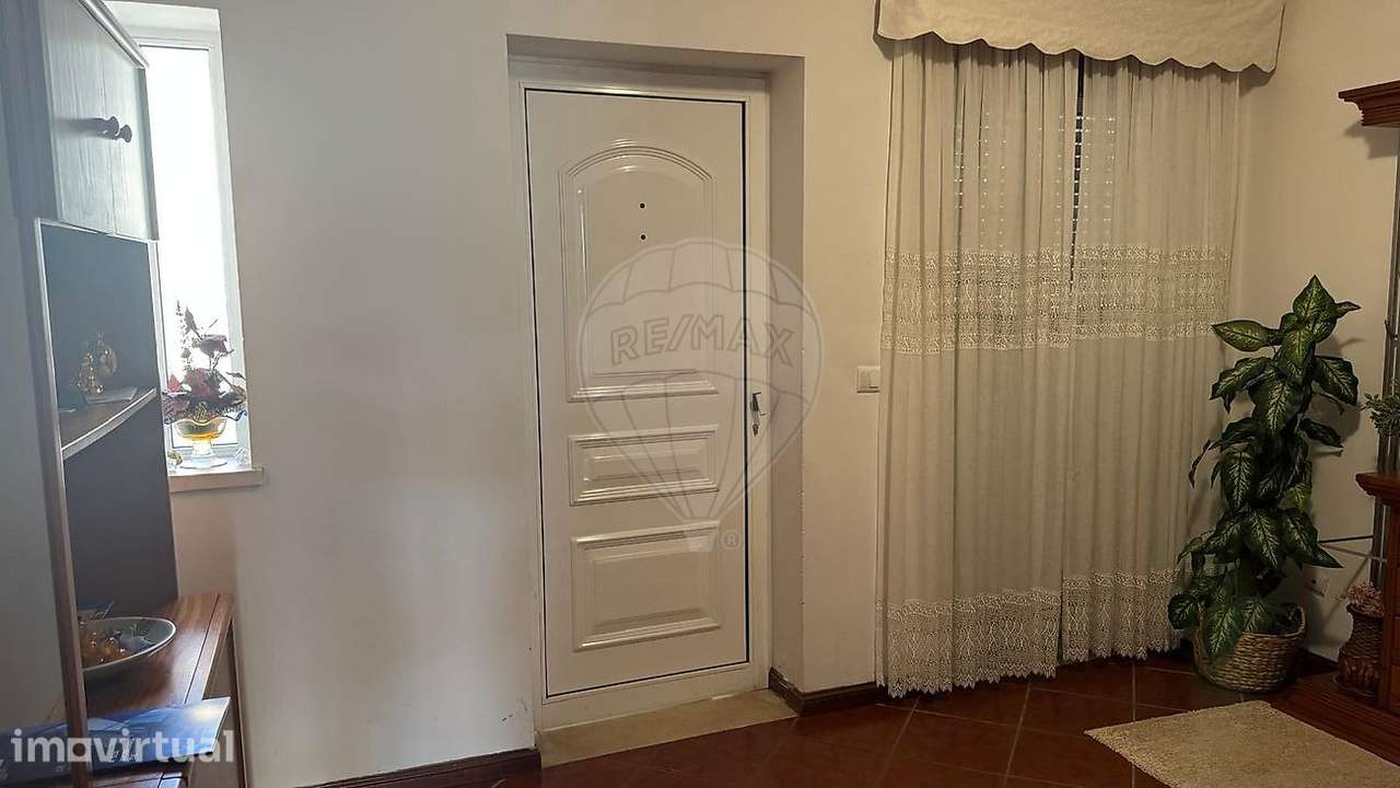 Moradia T5 para venda - Grande imagem: 2/25