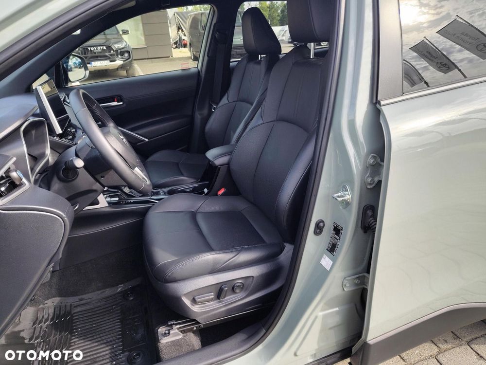 Toyota Corolla Cross - 9