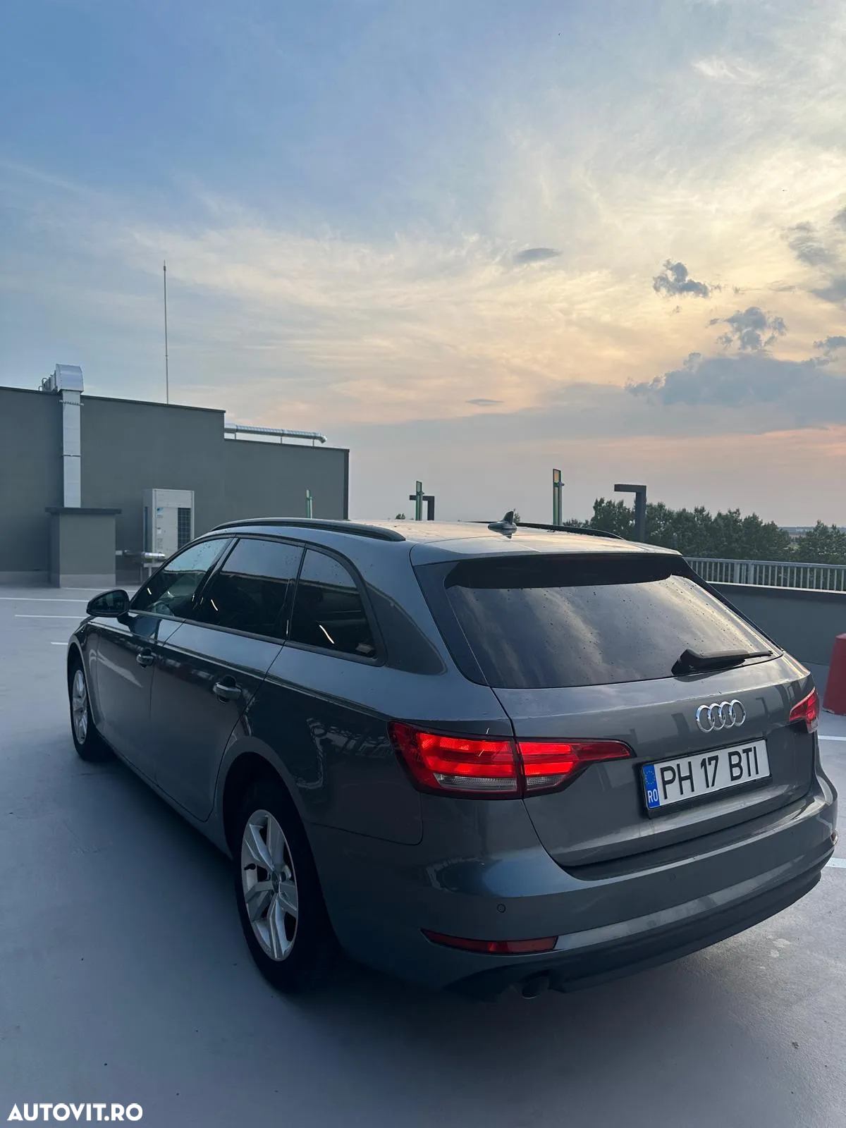 Audi A4 - 4