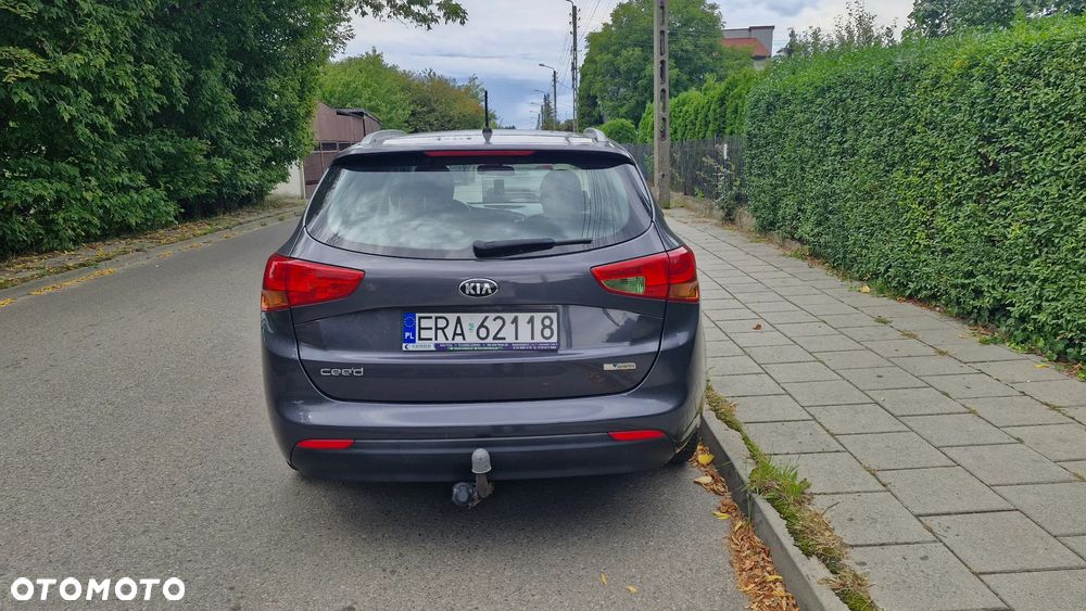 Kia Ceed - 7