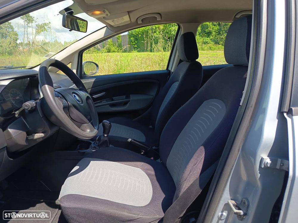 Fiat Grande Punto - 14