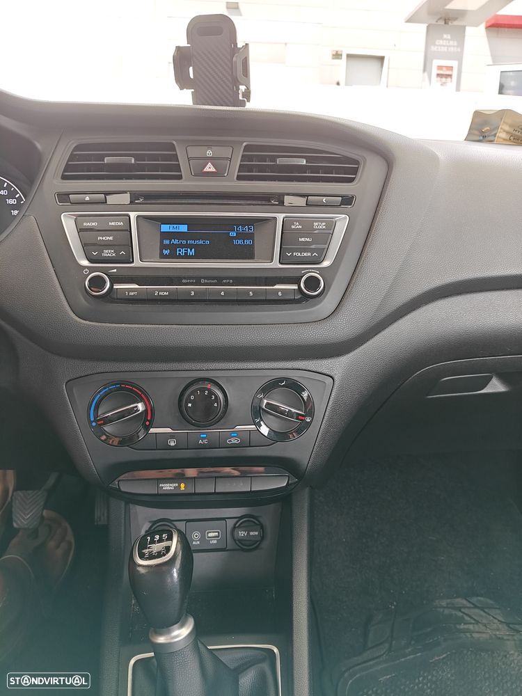 Hyundai i20 1.2 Comfort+Pack de lançamento - 6