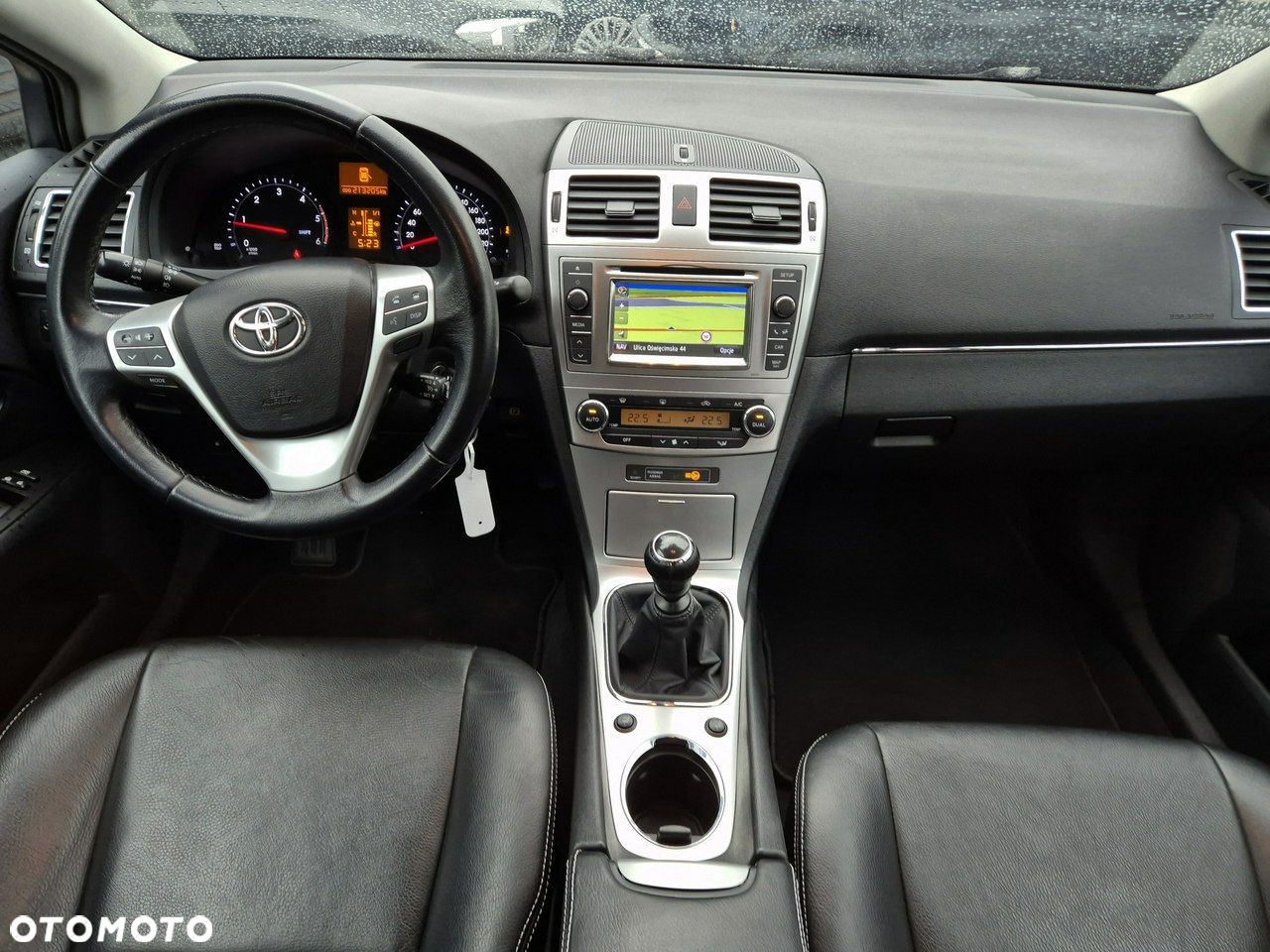 Toyota Avensis - 22