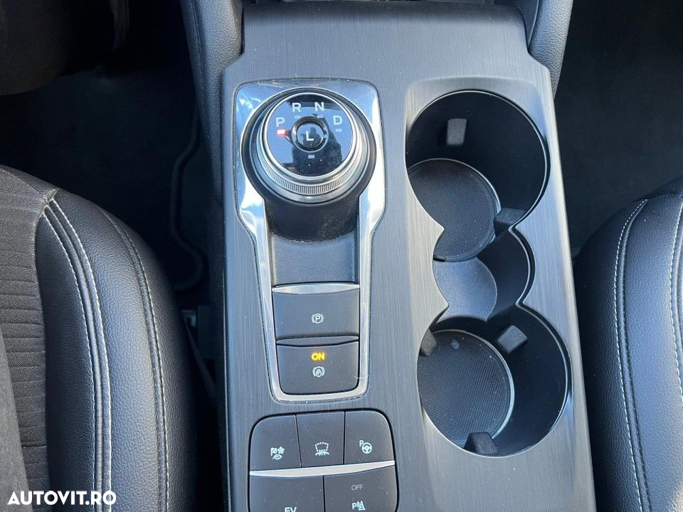 Ford Kuga - 18