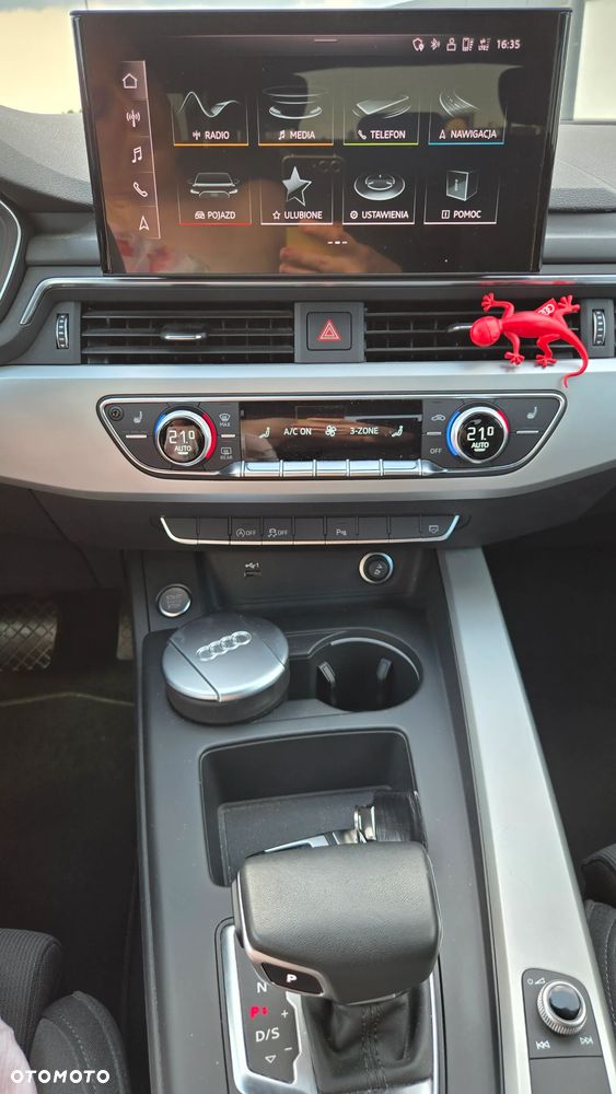 Audi A4 Avant 35 TFSI mHEV S Line S tronic - 24