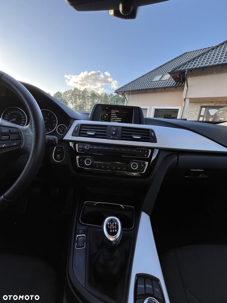 BMW Seria 3 318i Edition Luxury Line Purity - 14