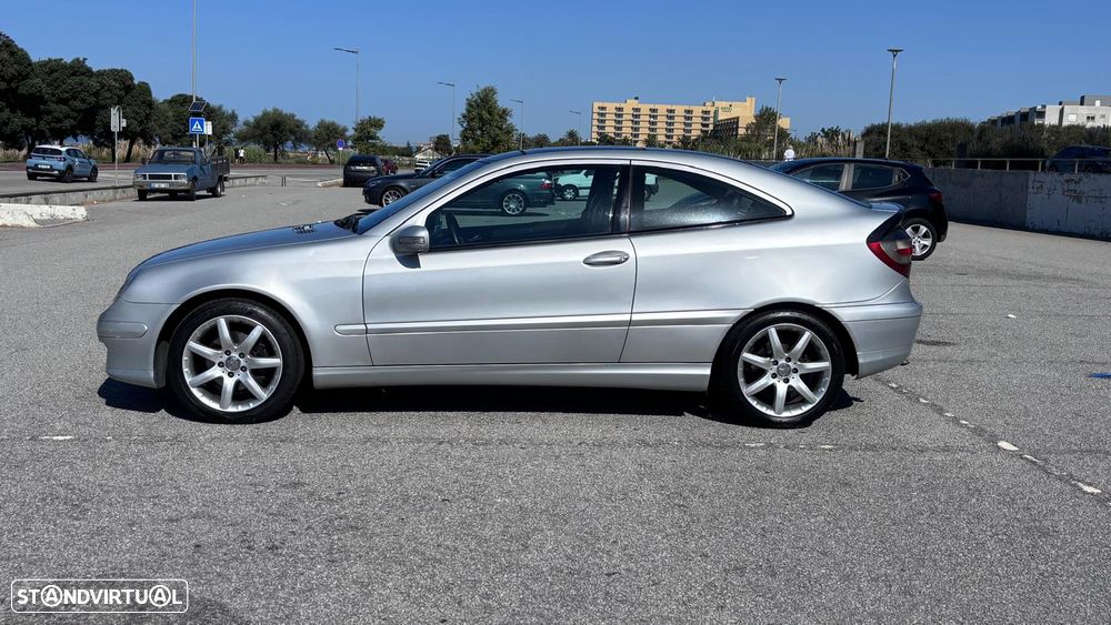 Mercedes-Benz C 220 CDi Sport Coupé Evolution AMG - 23