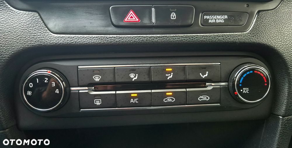 Kia Ceed 1.4 Attract - 19