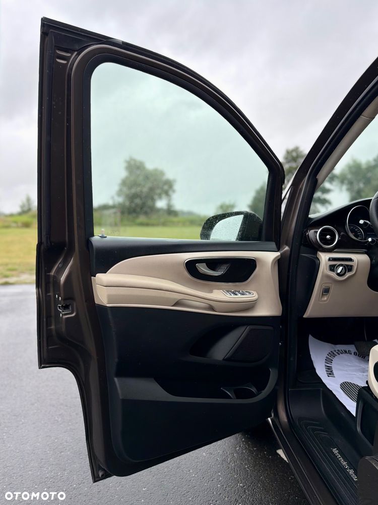 Mercedes-Benz Klasa V 300 d lang 9G-TRONIC Exclusive Edition - 18