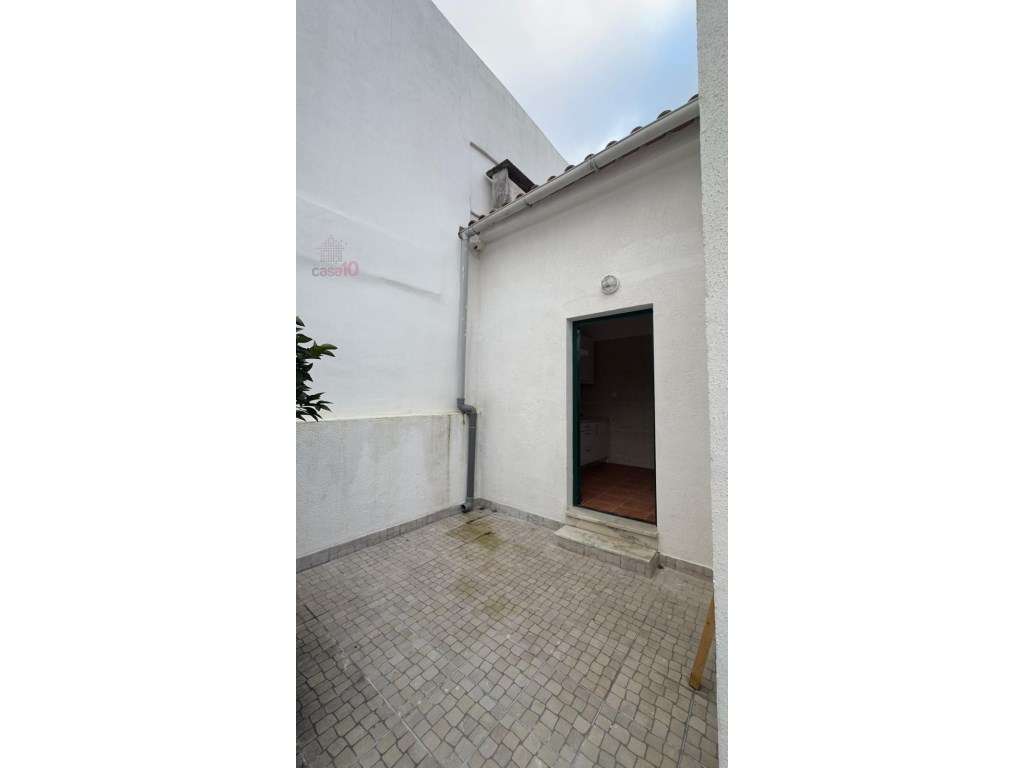 Arrenda-se moradia T2 em Évora - Grande imagem: 4/23