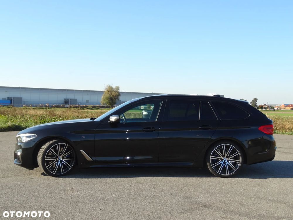 BMW Seria 5 M550d xDrive Touring - 11