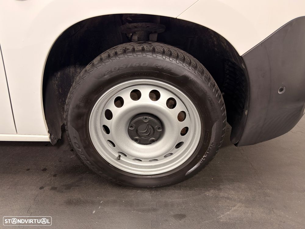 Citroën BERLINGO 1,5 HDI 3 LUGARES - 29