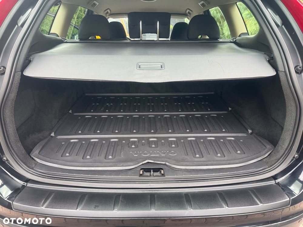 Volvo XC 60 2.4D Momentum - 21