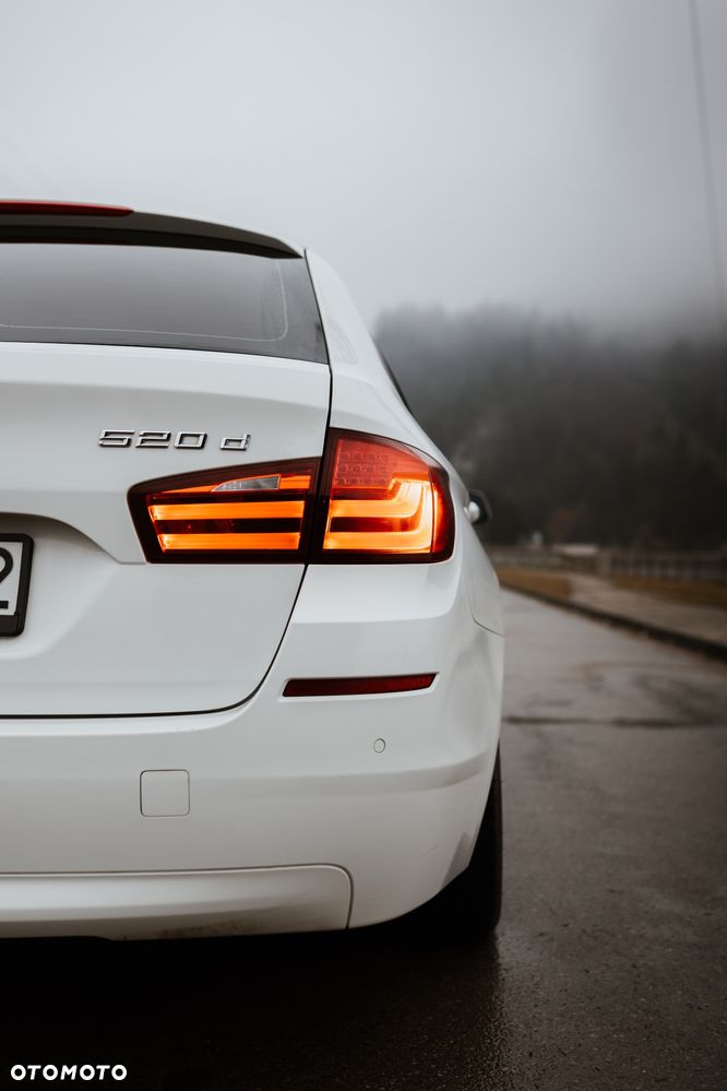 BMW Seria 5 520d xDrive - 3