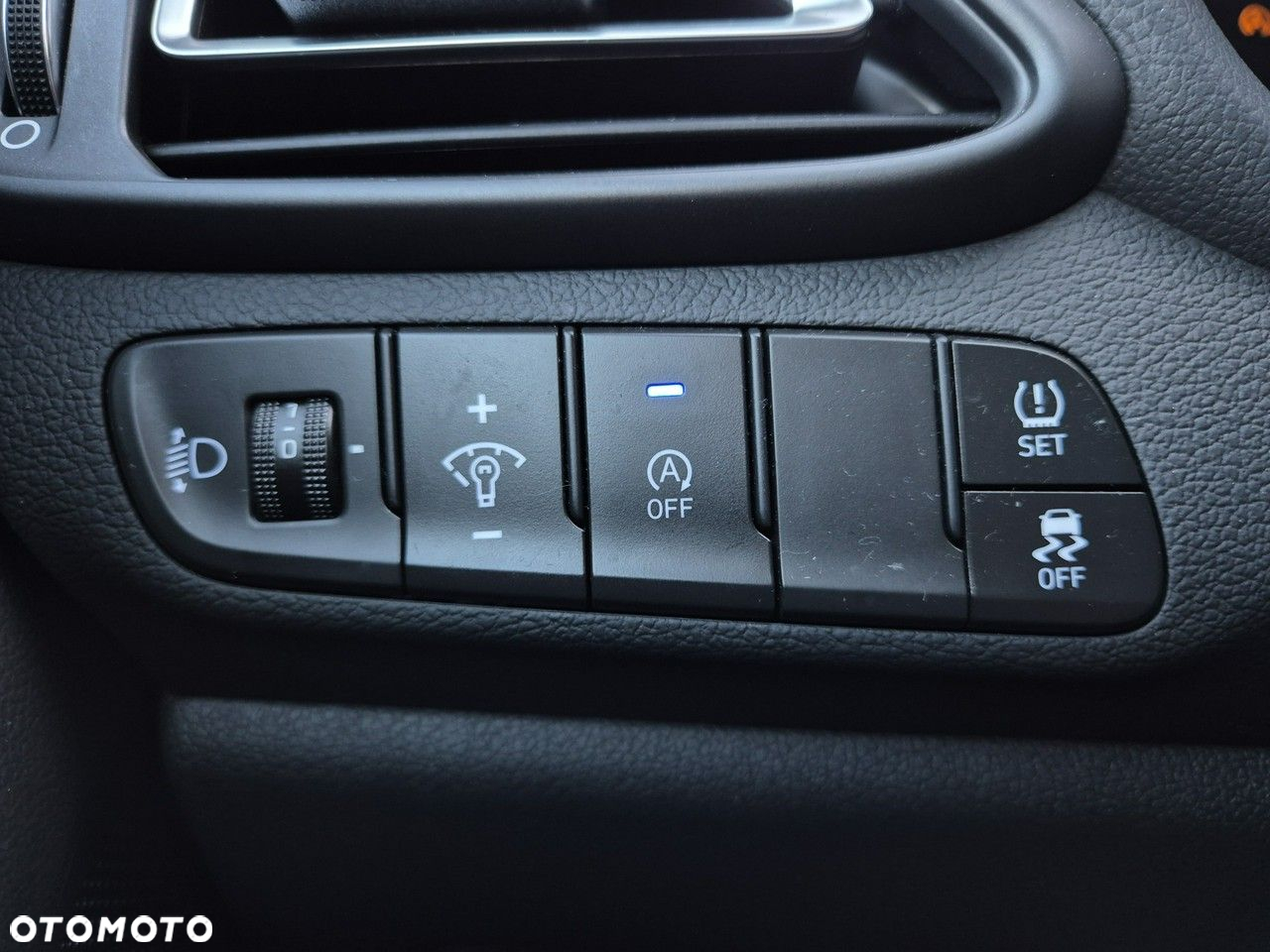 Hyundai i30 - 25