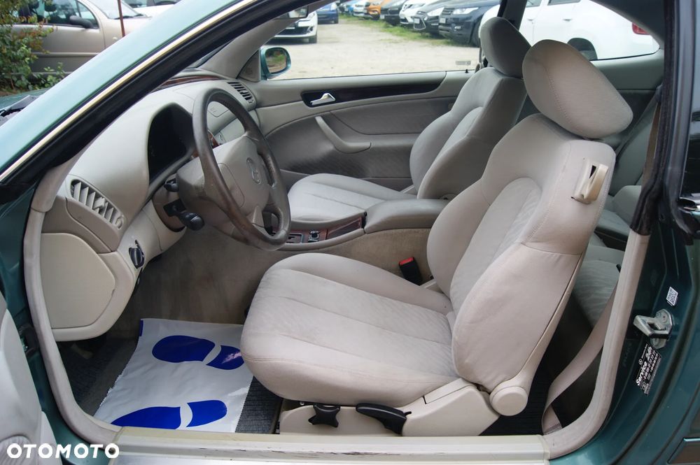 Mercedes-Benz CLK - 13