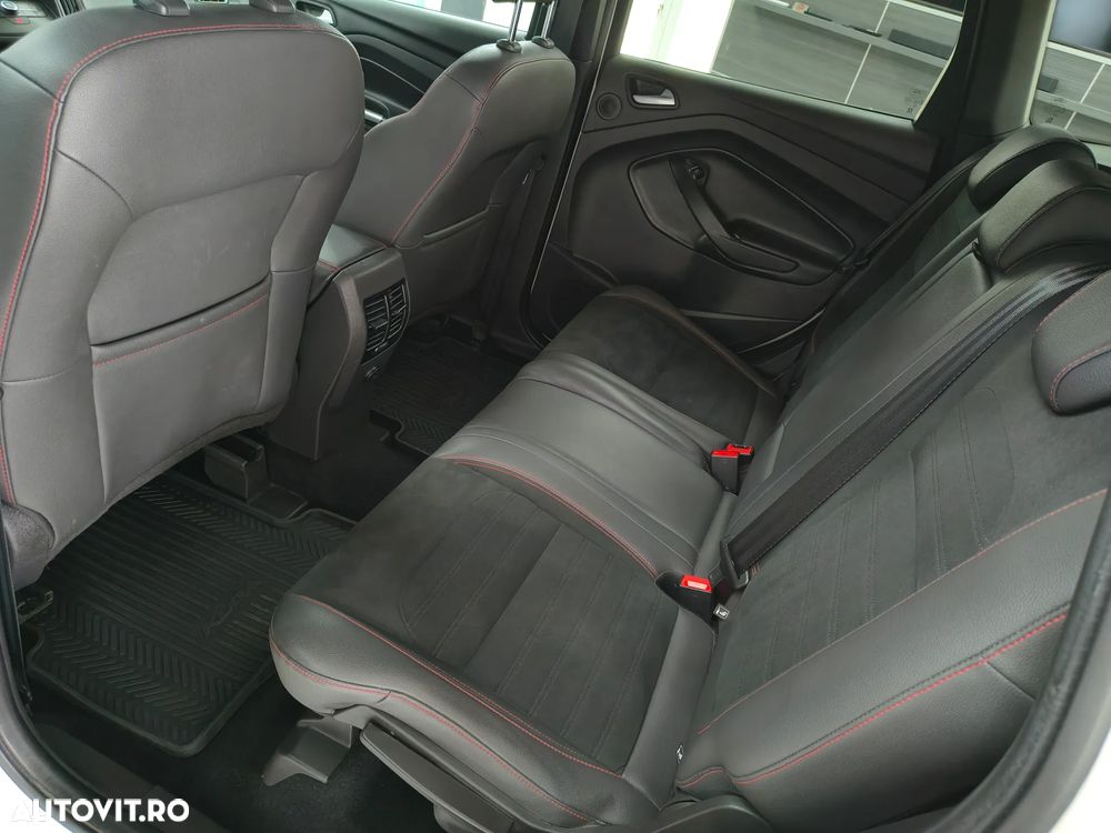 Ford Kuga - 11