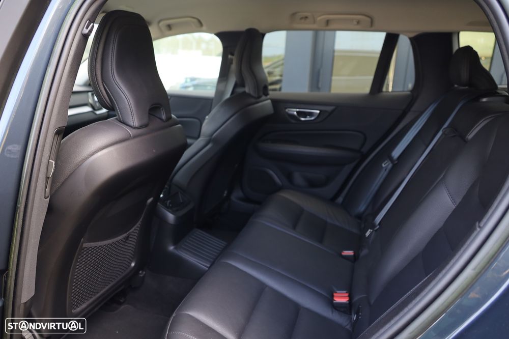 Volvo V60 2.0 T6 AWD TE Inscription Expression - 12