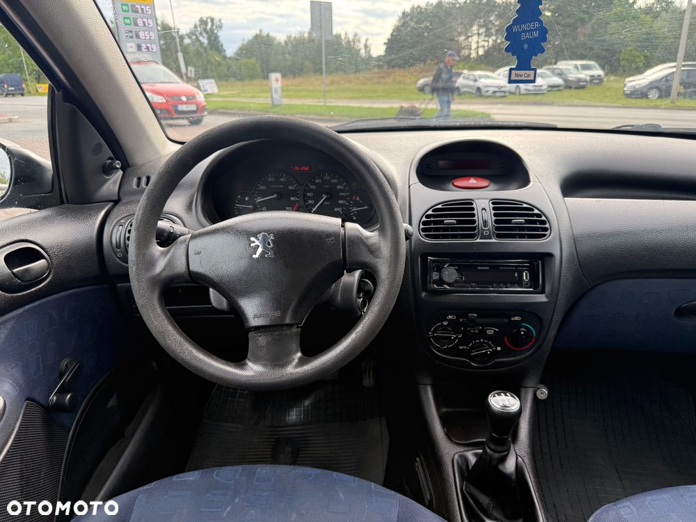 Peugeot 206 1.1 XR Presence - 22