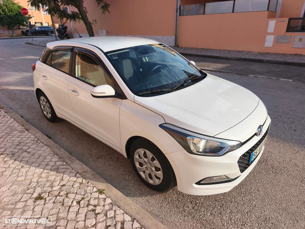 Hyundai i20 1.1 CRDi Access+Bluetooth - 1