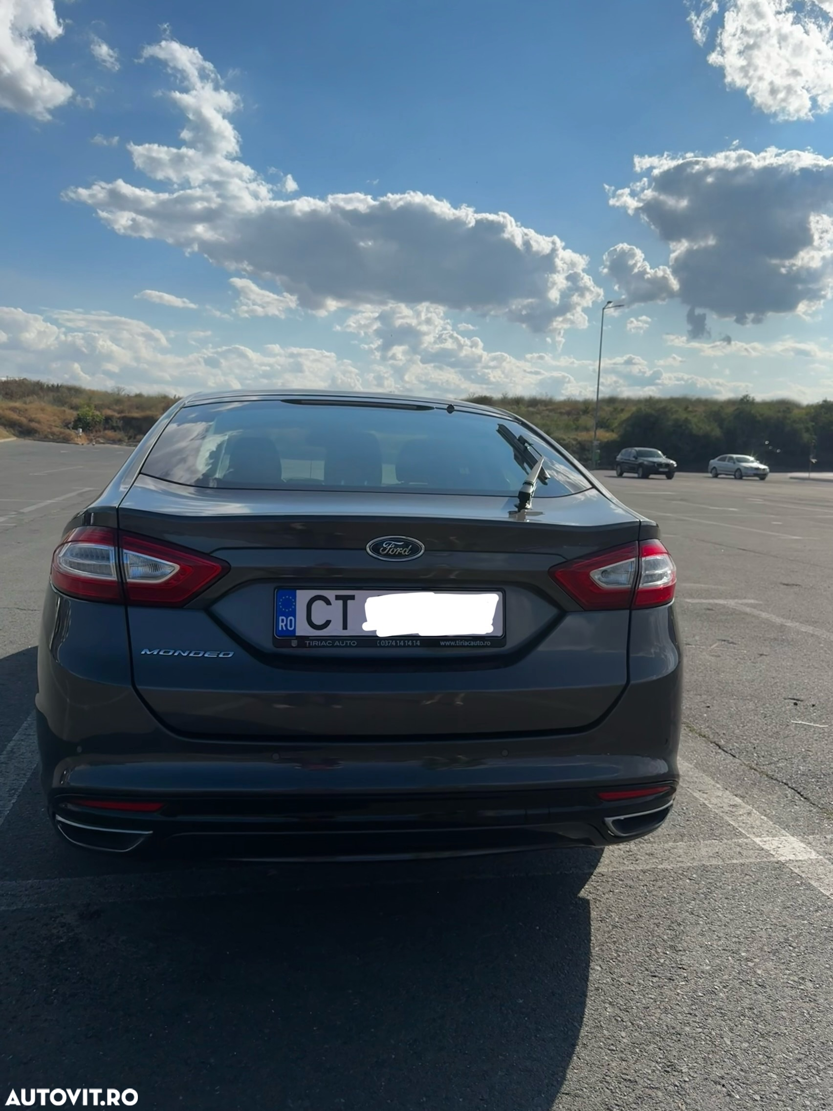 Ford Mondeo Vignale 2.0 TDCi Powershift - 2