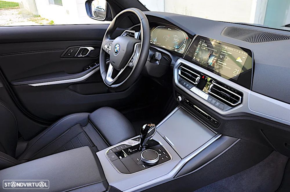 BMW 320 e Touring Corporate Edition Auto - 27