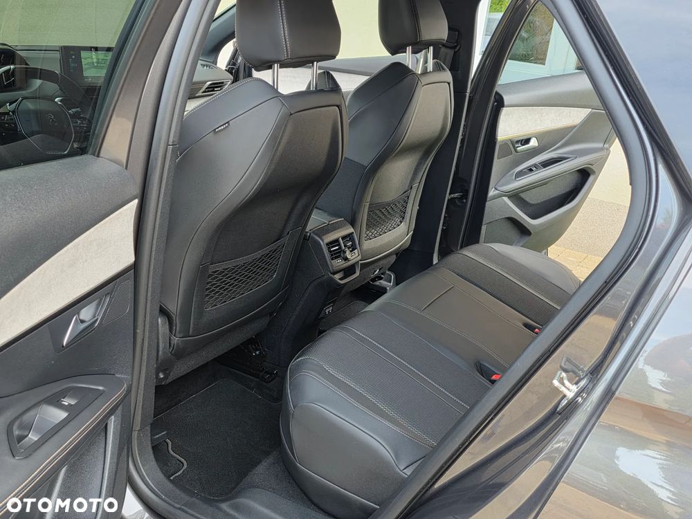 Peugeot 3008 1.6 PureTech HYbrid GT S&S EAT8 - 27