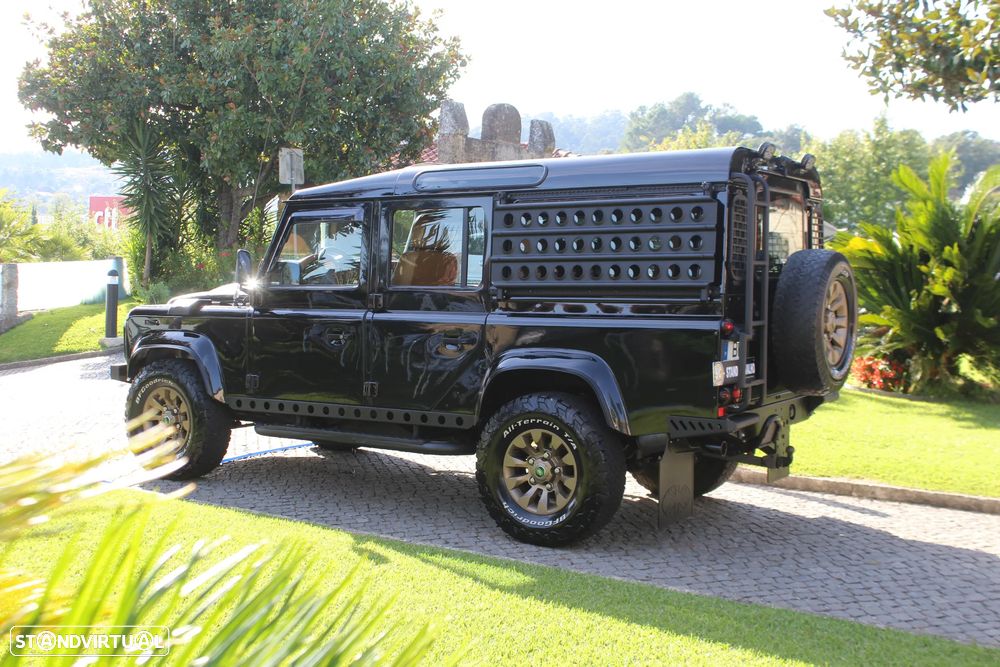 Land Rover Defender 110 Black Pearl Limited Edition - 3