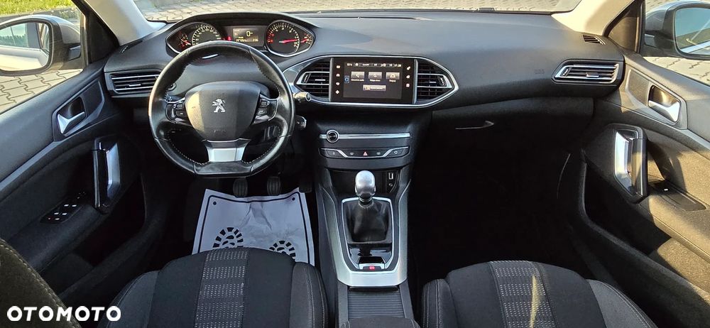 Peugeot 308 1.6 BlueHDi Active S&S - 26