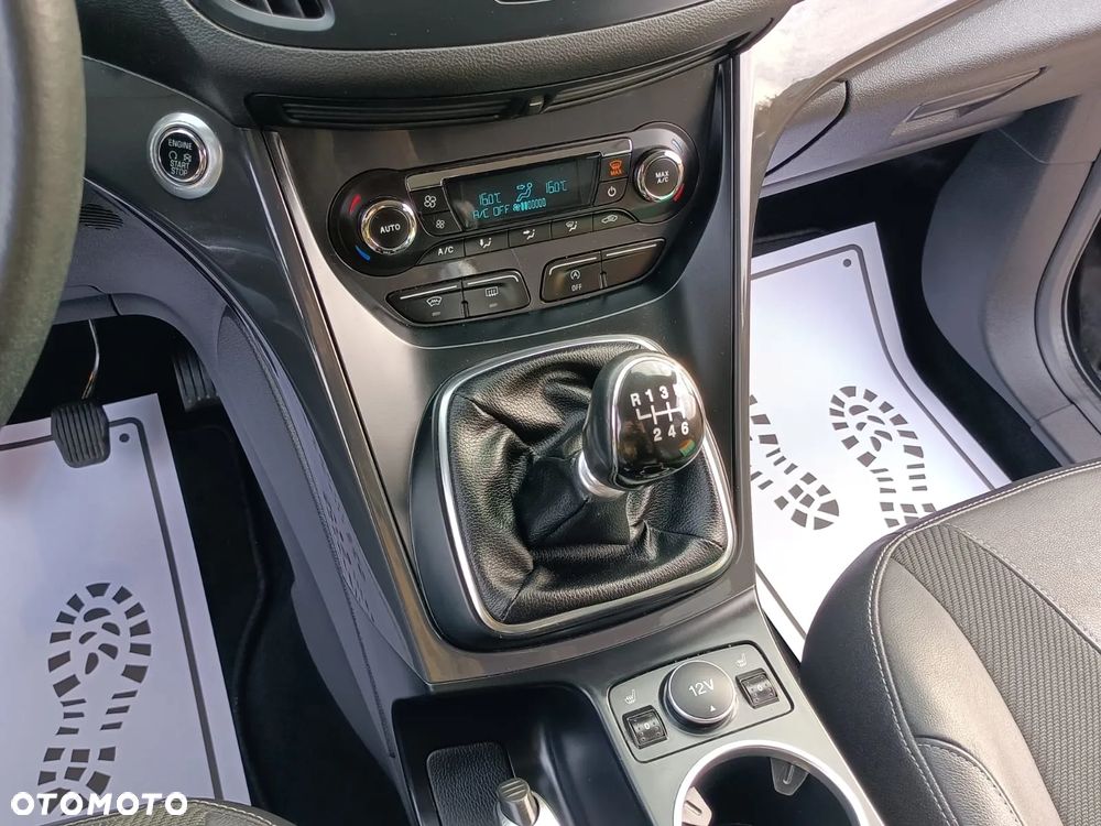 Ford Kuga 2.0 TDCi 2x4 Titanium - 21