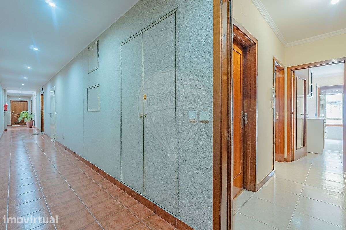 Apartamento T3 para arrendamento - Grande imagem: 2/28