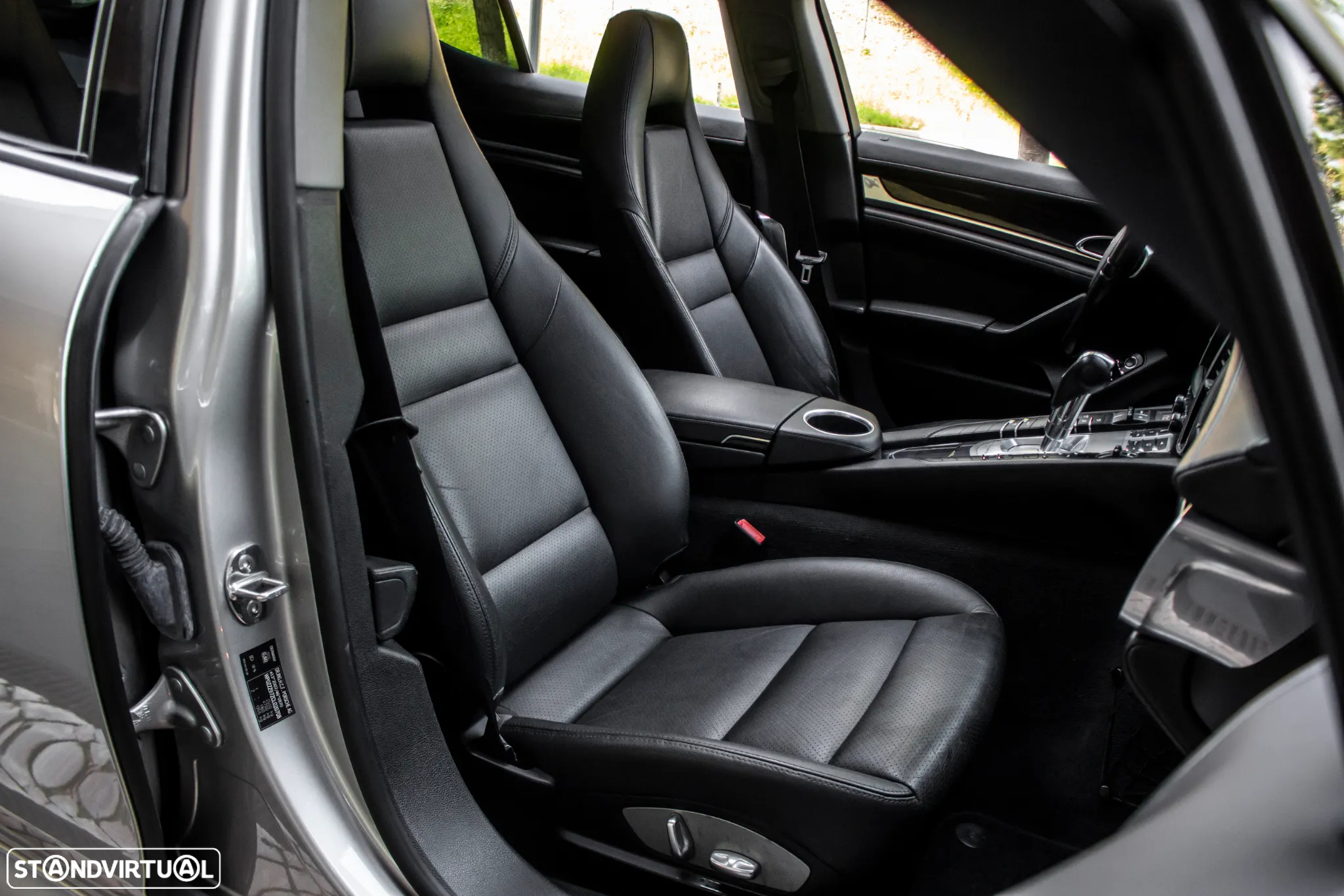 Porsche Panamera Platinum Edition - 32