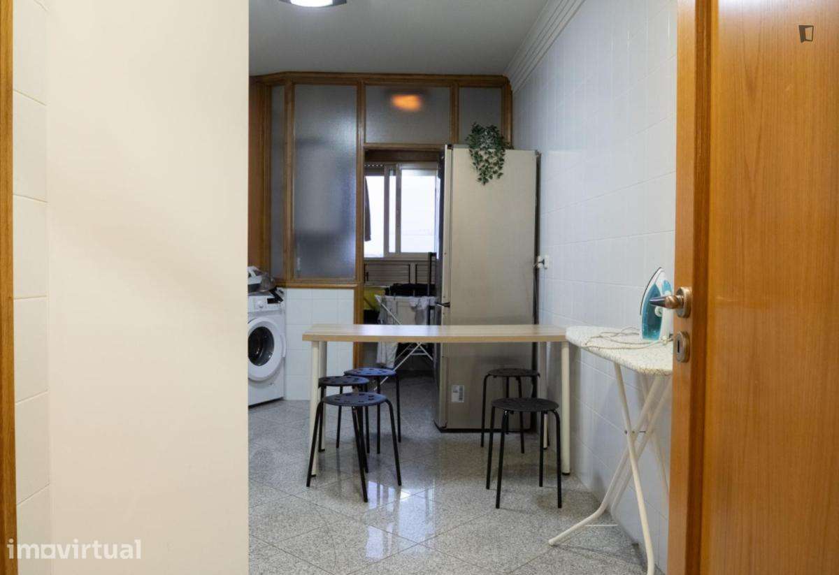 Quarto - localizado em Cedofeita Porto - Grande imagem: 3/14