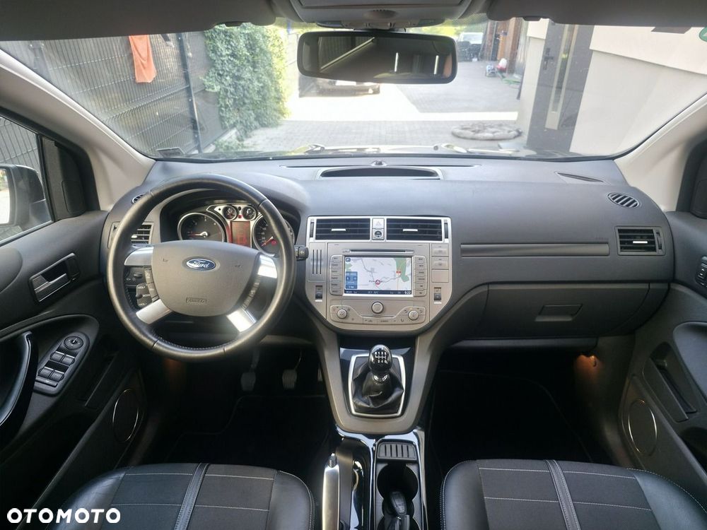 Ford Kuga - 11